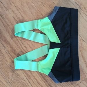 Alo yoga sport bra